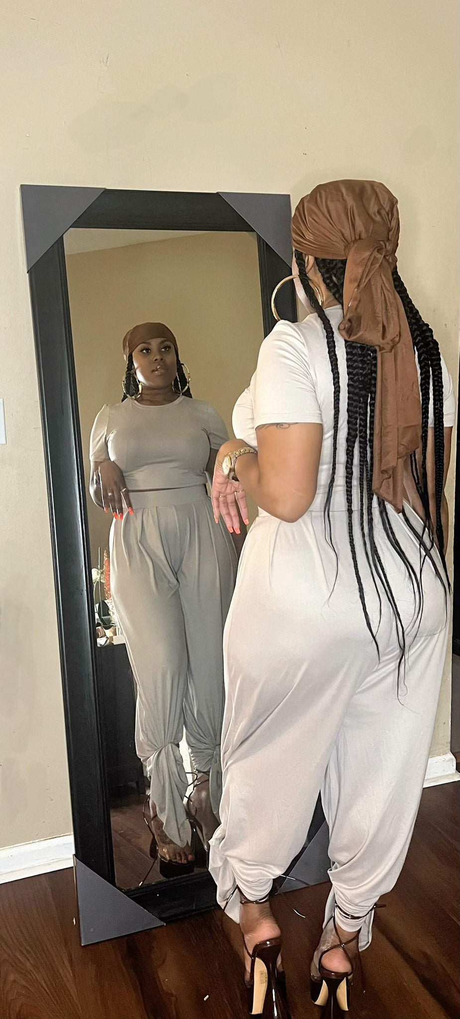Classy Auntie Matching Set (Taupe)